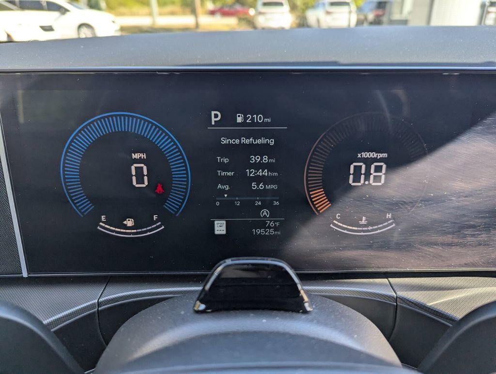 Used 2025 Hyundai Santa Fe SEL image 31