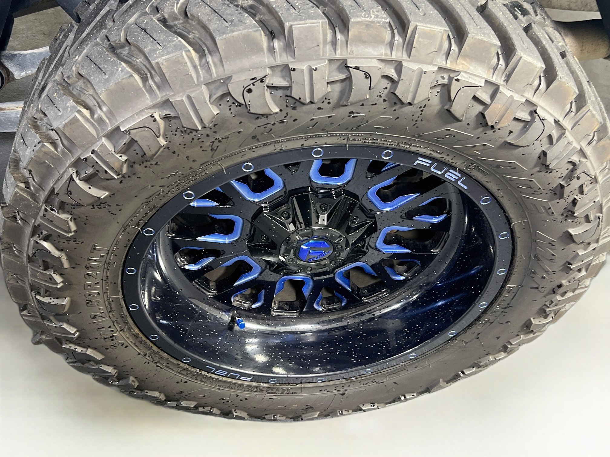 Used 2023 Jeep Gladiator Overland AWD/4WD image 29