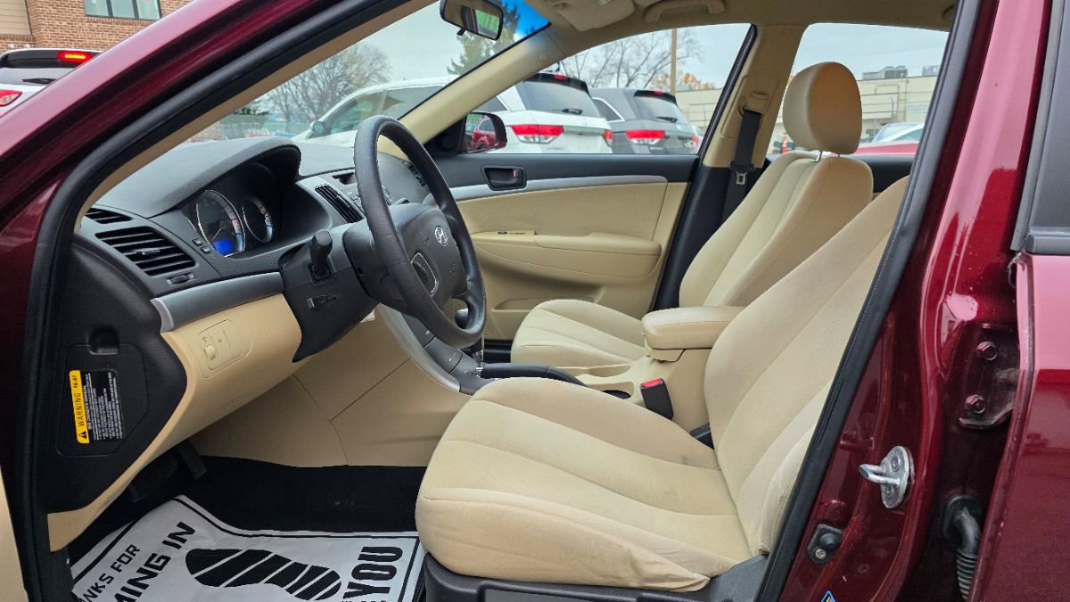 Used 2010 Hyundai Sonata GLS image 9