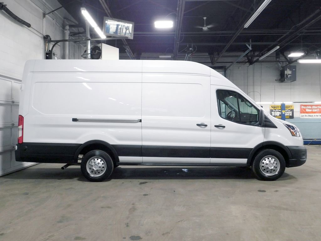 Used 2024 Ford Transit 250 148 High Roof Extended AWD w/ Load Area Protection Package image 5
