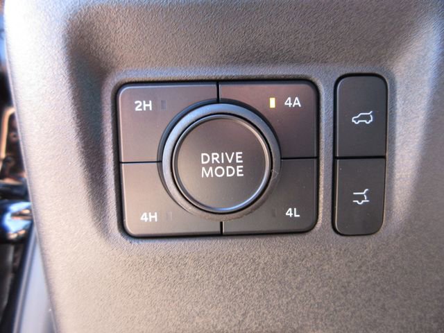 New 2026 Ford Expedition Platinum w/ Stealth Appearance Package AWD/4WD image 15
