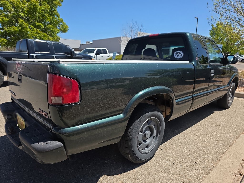 Used 2001 GMC Sonoma SLS w/ Super Spec Pkg 2 RWD image 8