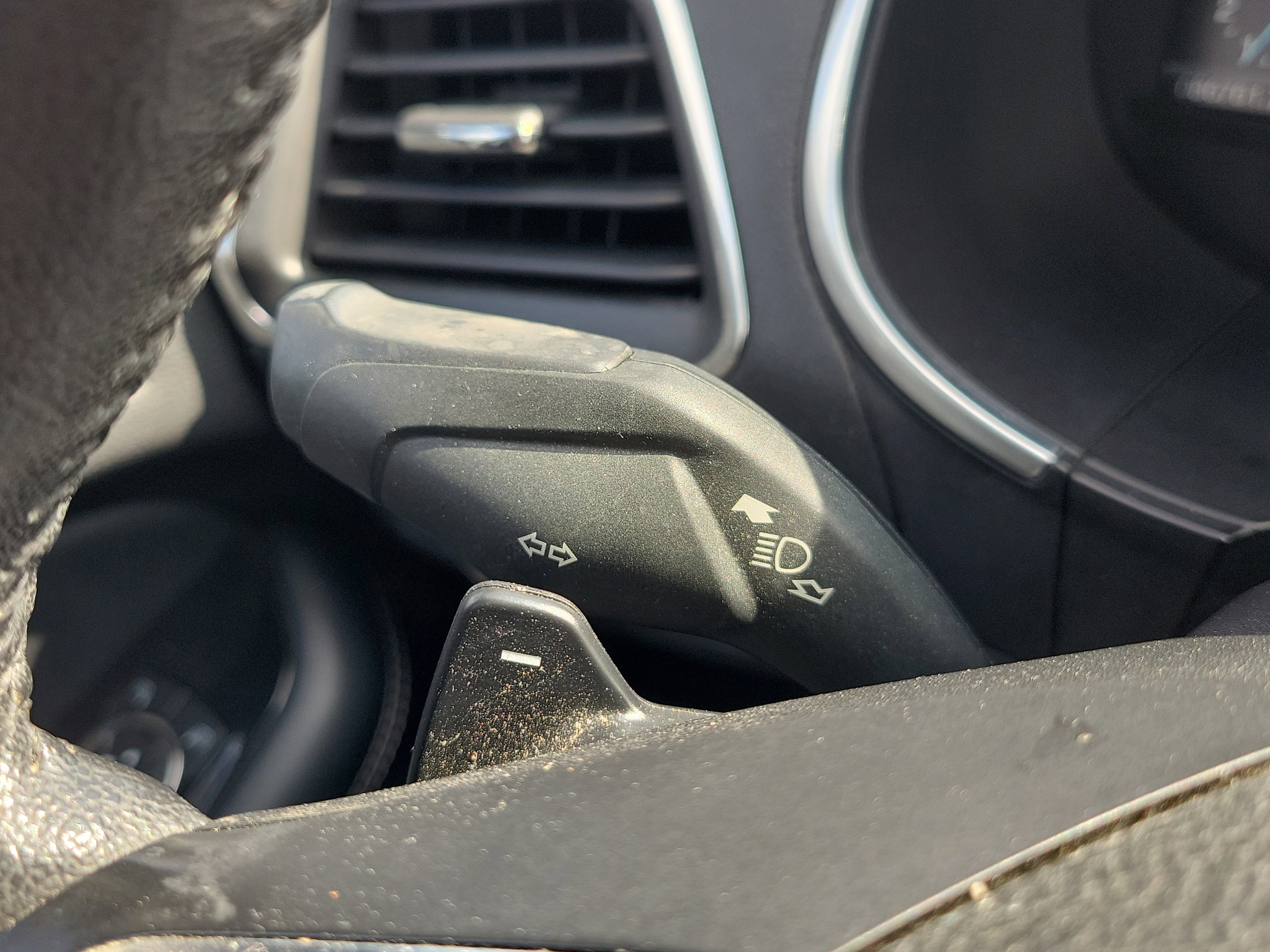 Used 2018 Ford Edge Titanium image 30