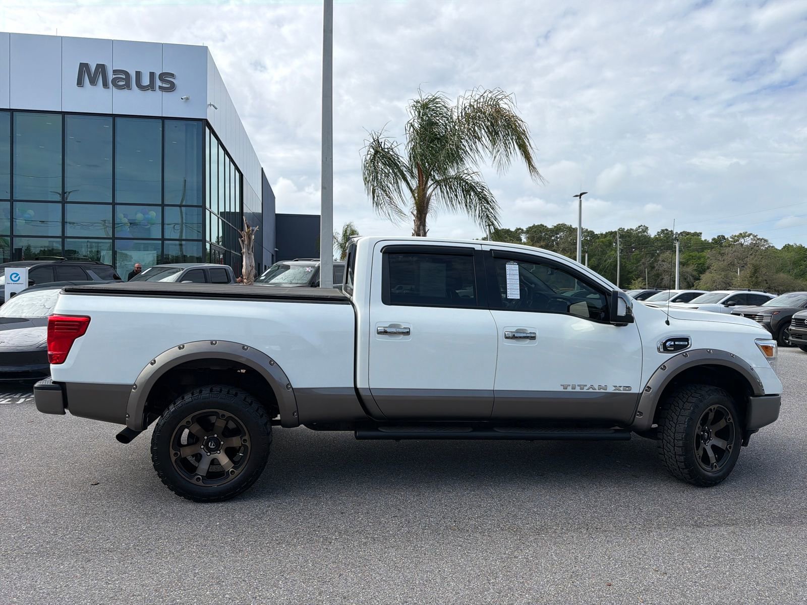 Used 2019 Nissan Titan Platinum Reserve w/ Platinum Utility Package AWD/4WD image 8