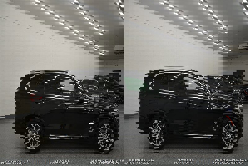 Used 2025 BMW X5 sDrive40i image 9
