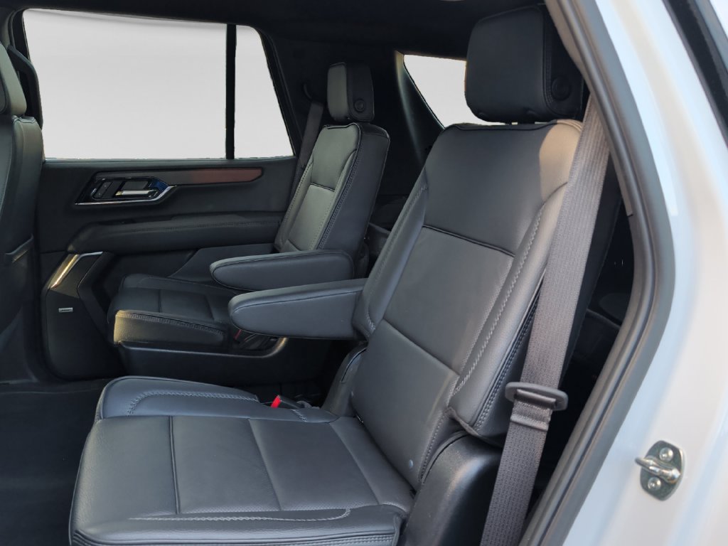 Used 2025 GMC Yukon Denali AWD/4WD image 31