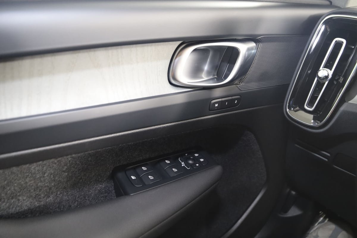 Used 2026 Volvo XC40 B5 Plus AWD/4WD image 31