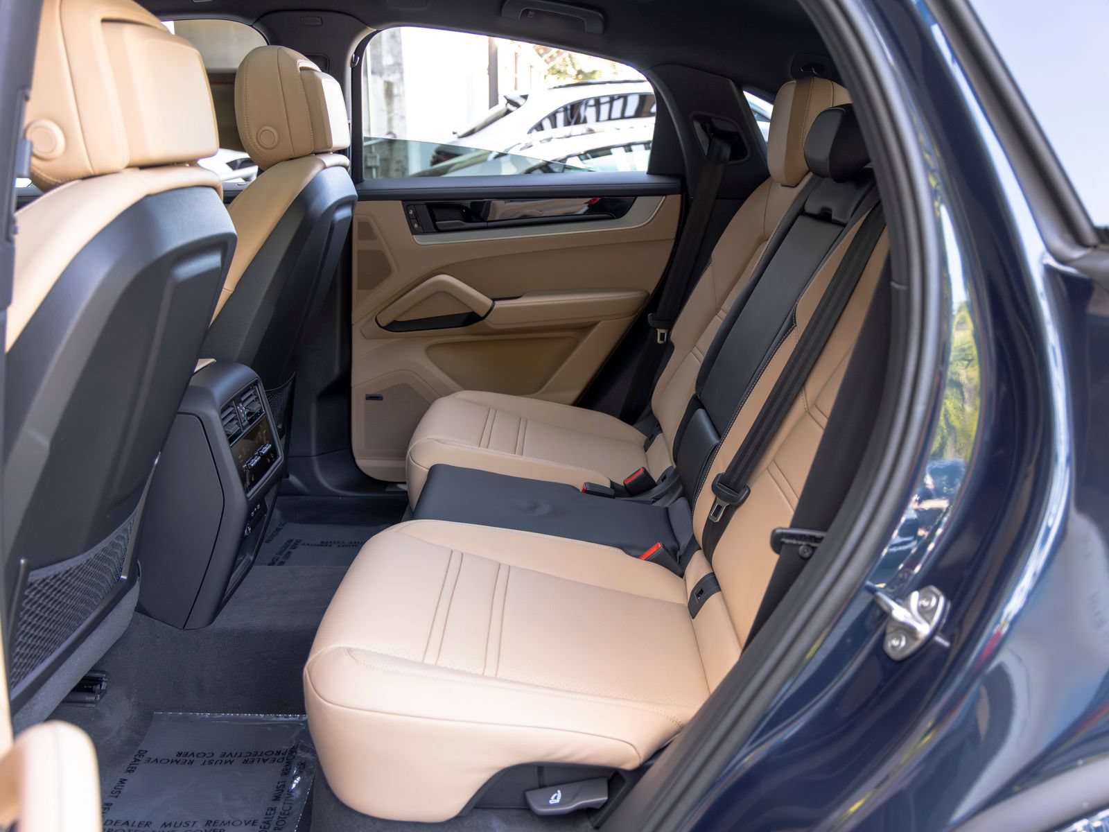 New 2026 Porsche Cayenne Coupe AWD/4WD image 46