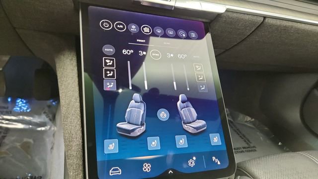 Used 2023 Lucid Air Grand Touring image 48