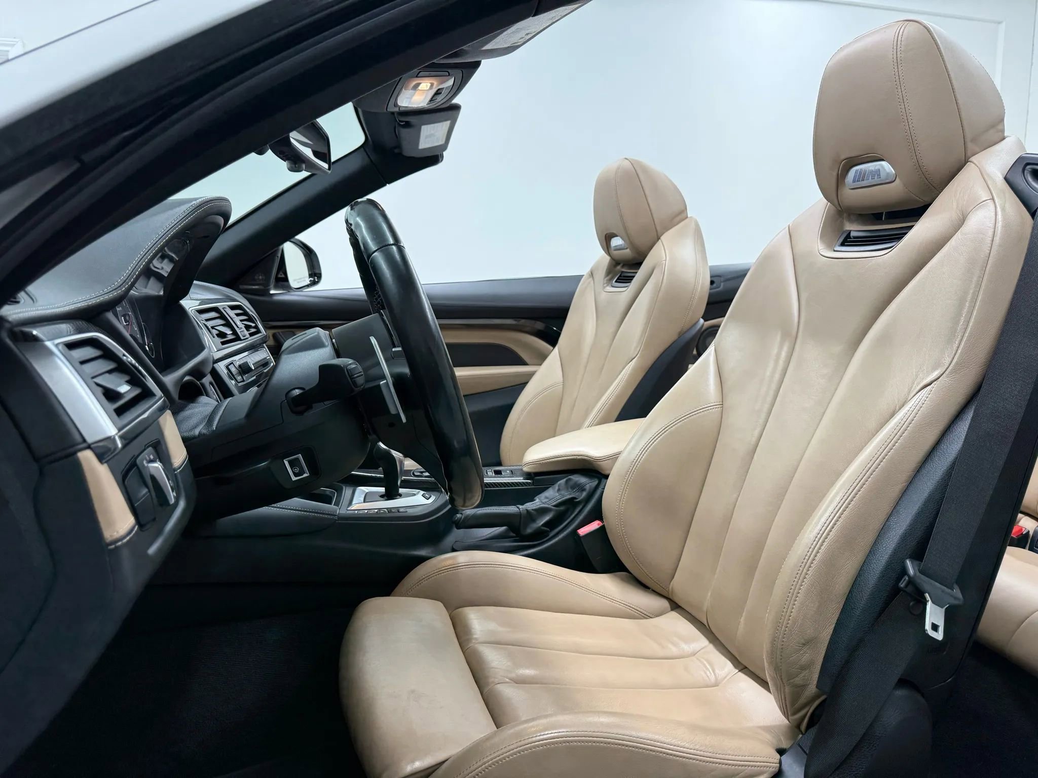 Used 2016 BMW M4 Convertible image 15