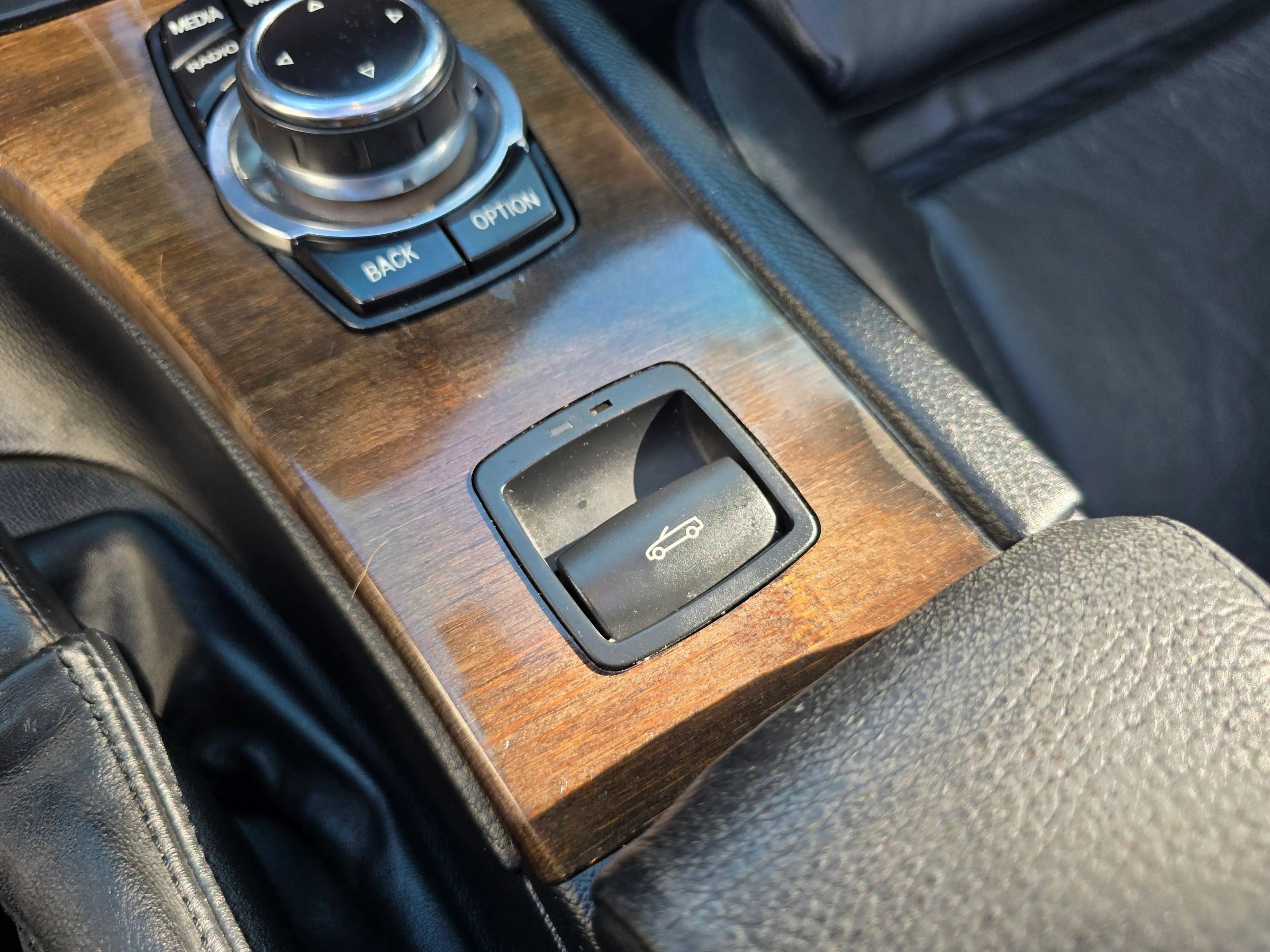 Used 2013 BMW 335i Convertible RWD image 37