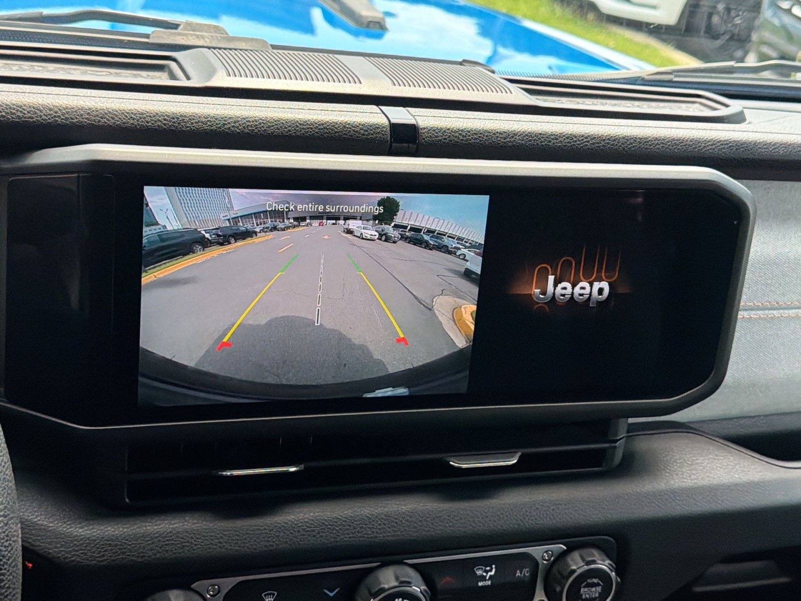 Used 2024 Jeep Wrangler Unlimited Sport AWD/4WD image 19