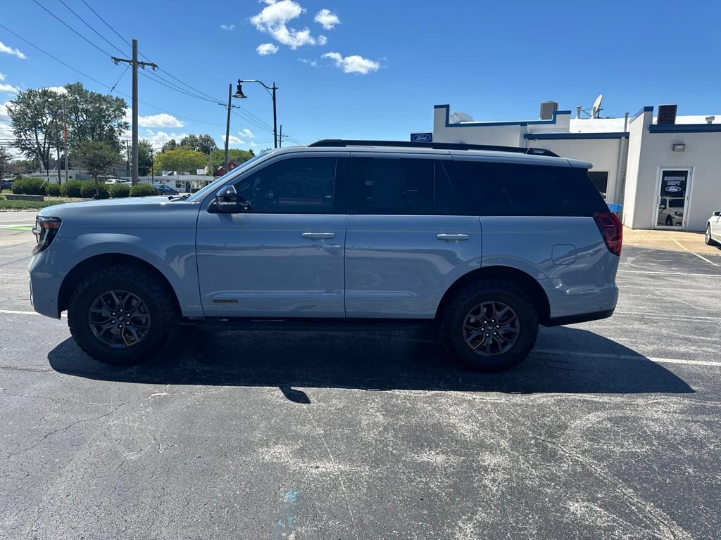Used 2025 Ford Expedition Tremor AWD/4WD image 7