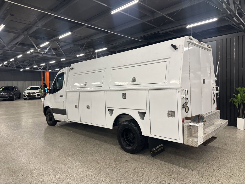 Used 2019 Freightliner Sprinter 3500 w/ Premium Package image 4