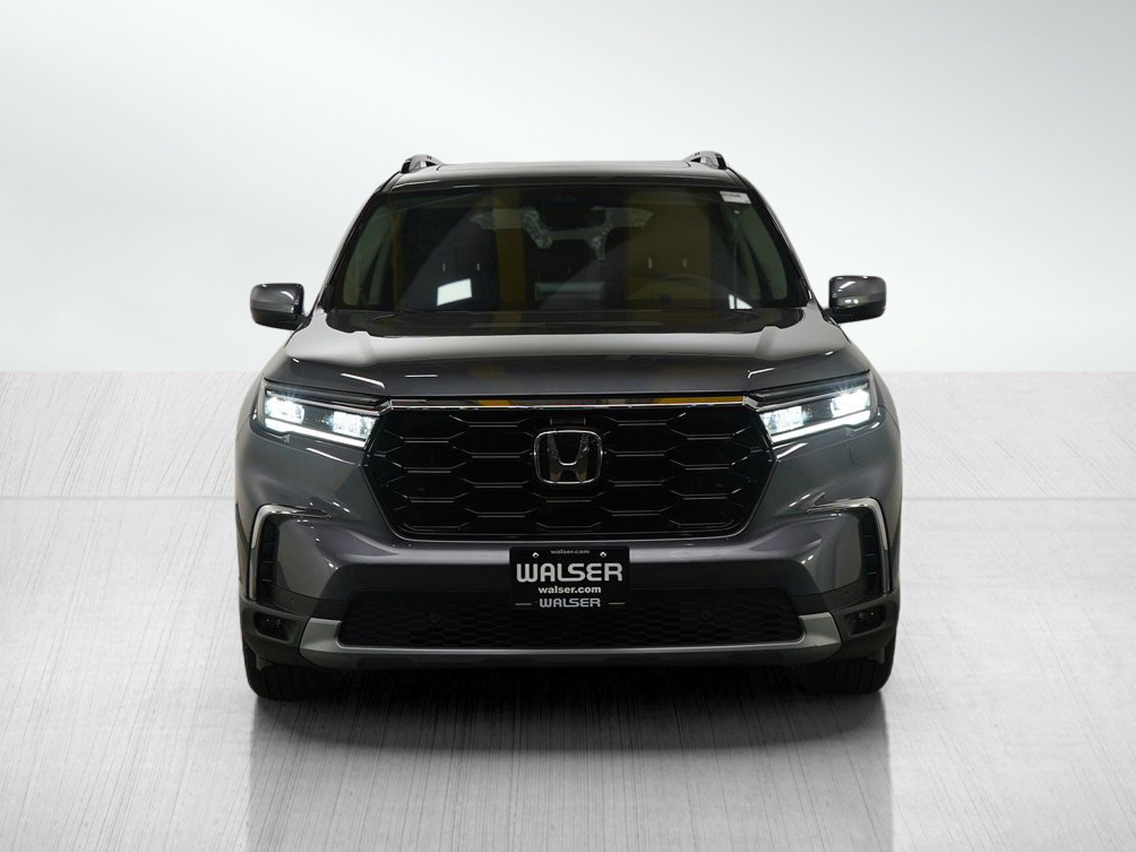 Used 2025 Honda Pilot Touring image 8