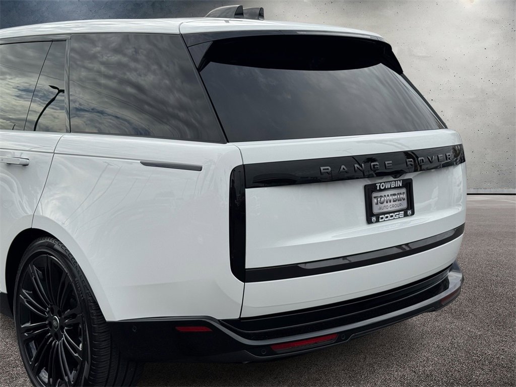 Used 2024 Land Rover Range Rover Long Wheelbase SE image 31