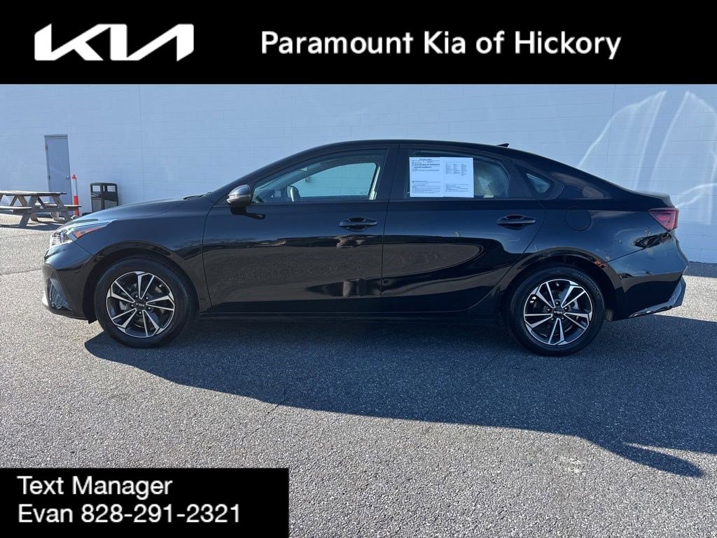 Used 2024 Kia Forte LXS w/ LXS Technology Package image 4