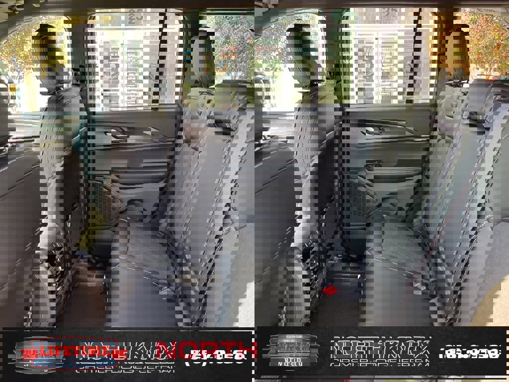 New 2025 Jeep Grand Cherokee Altitude image 15