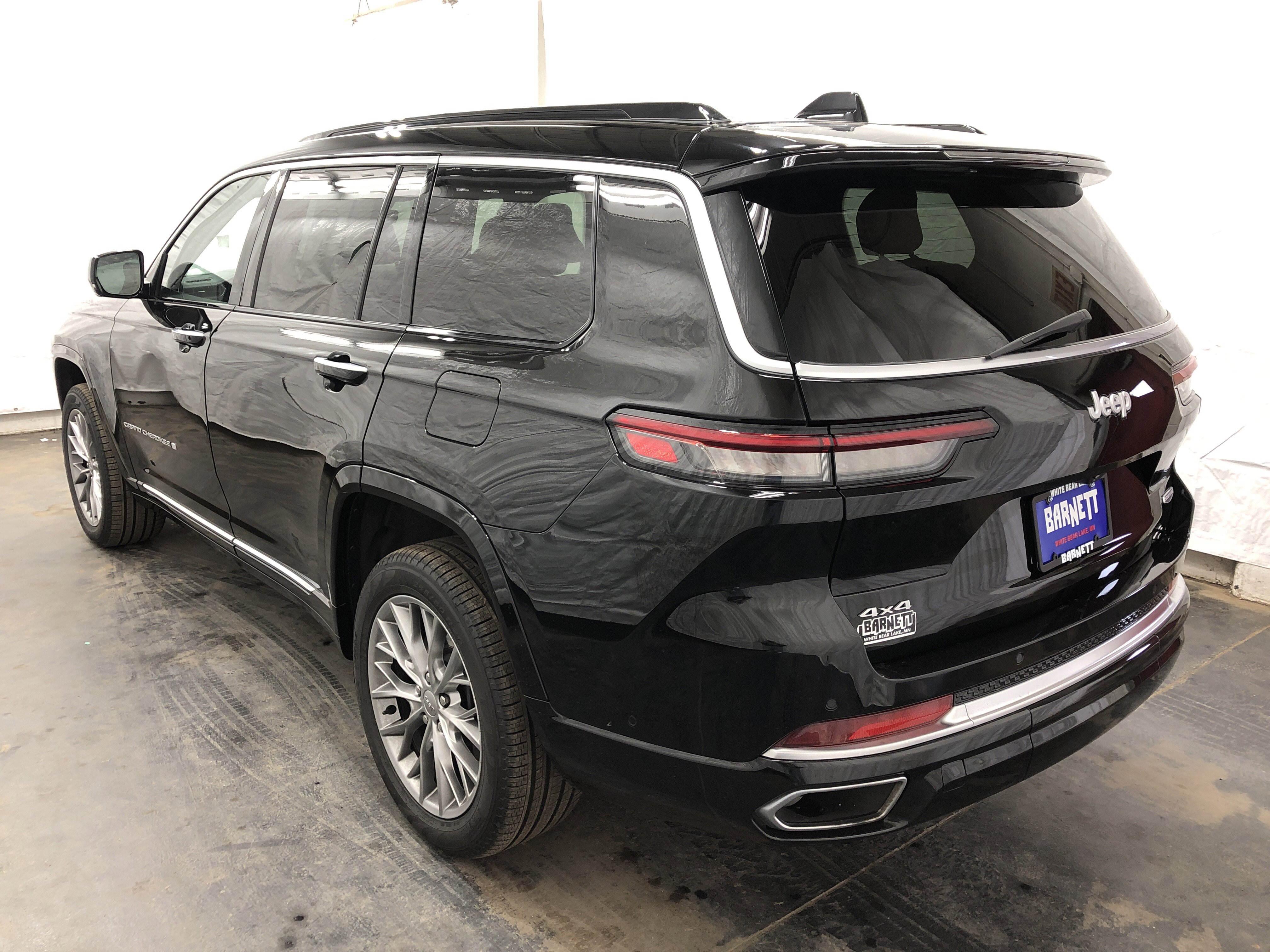 Used 2025 Jeep Grand Cherokee L Summit image 6
