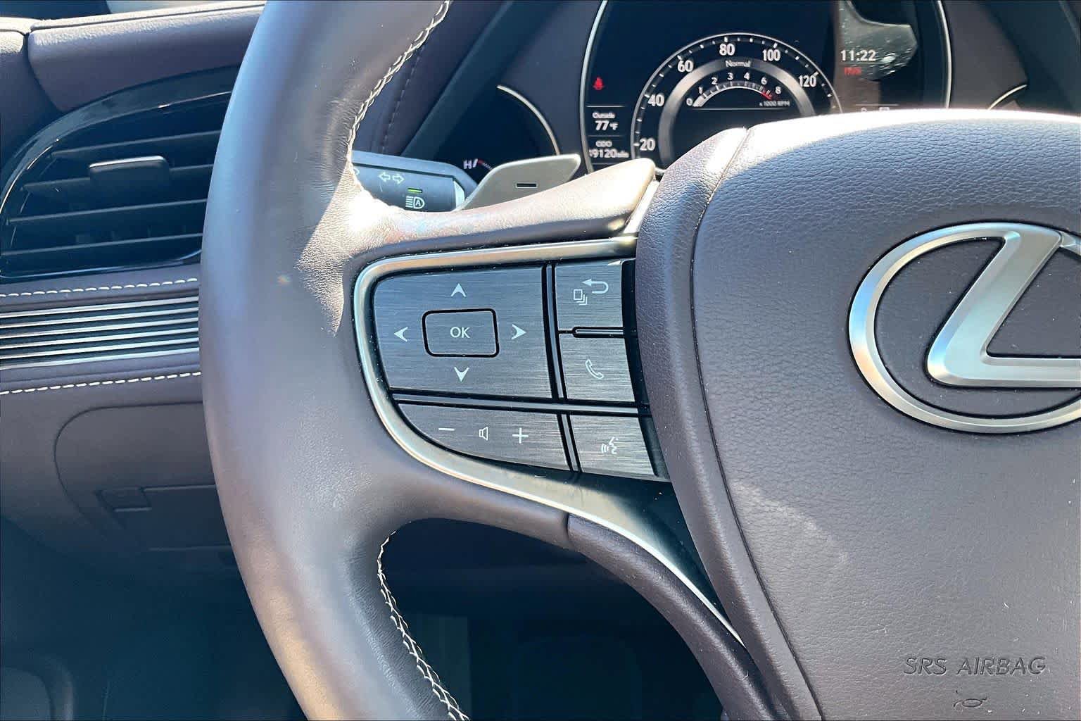 Used 2020 Lexus LS 500 w/ Accessory Package (Z2) image 22