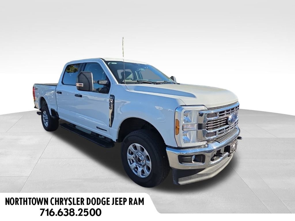 Used 2024 Ford F250 XLT image 2