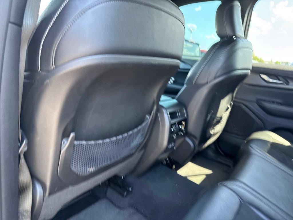Used 2024 Jeep Grand Cherokee Altitude AWD/4WD image 24