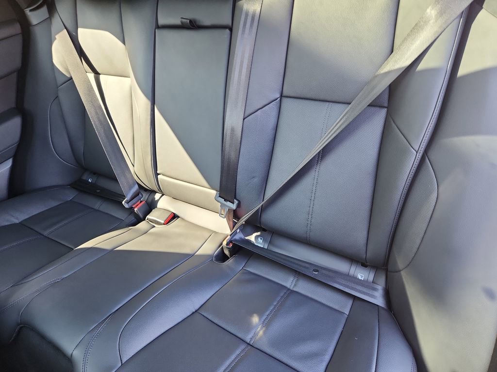 Certified 2026 Land Rover Range Rover Velar Dynamic SE AWD/4WD image 25