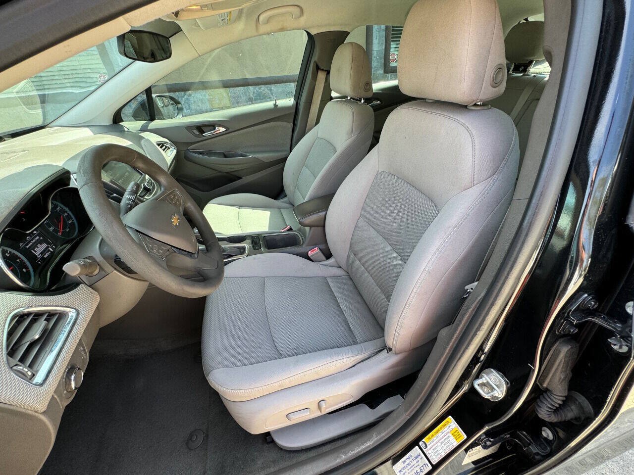 Used 2016 Chevrolet Cruze LT w/ Convenience Package FWD image 12