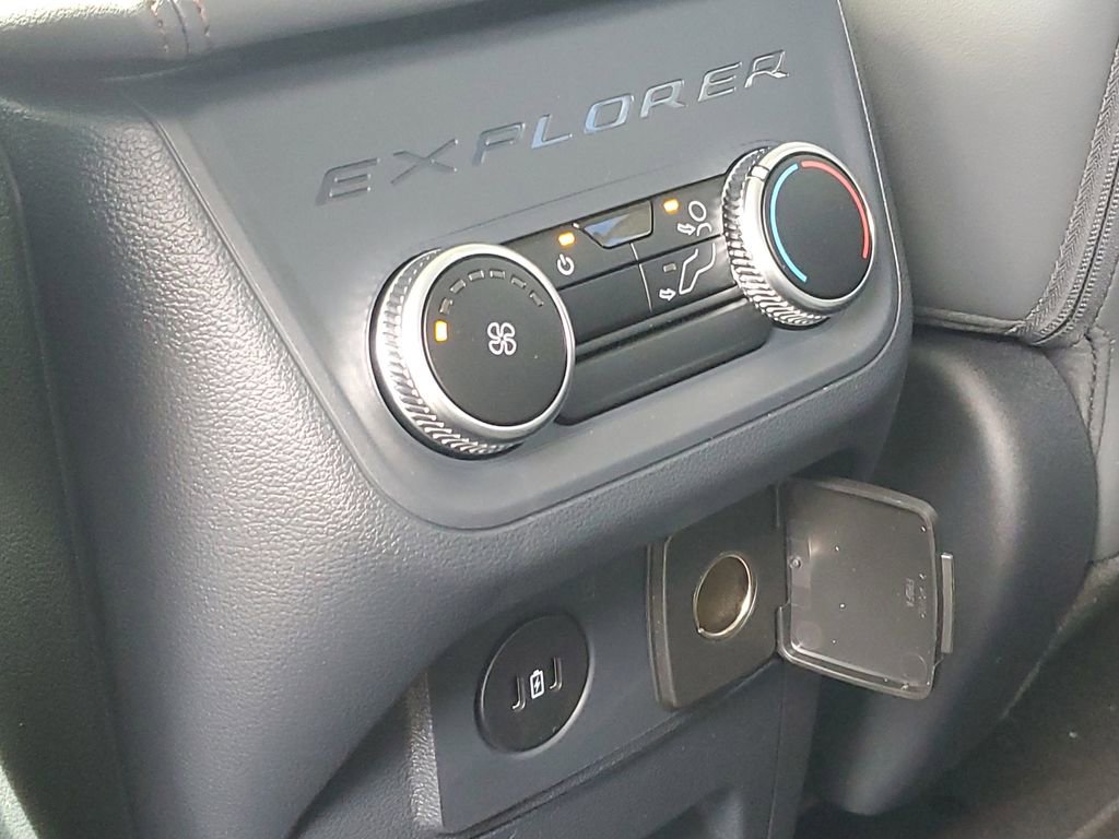 New 2026 Ford Explorer Active AWD/4WD image 30