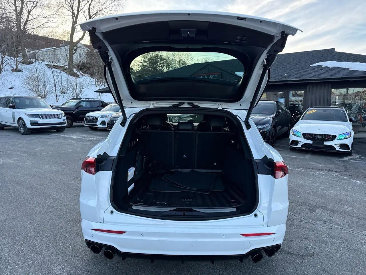 Used 2023 Maserati Grecale GT image 16