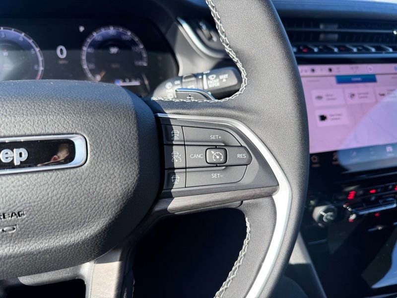 New 2025 Jeep Grand Cherokee Limited w/ Luxury Tech Group II image 29