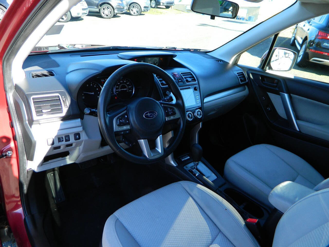 Used 2017 Subaru Forester 2.5i Premium image 11