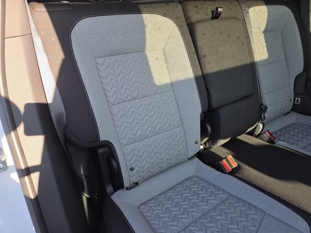 Used 2024 Chevrolet Equinox LT w/ LPO, Floor Liner Package FWD image 21