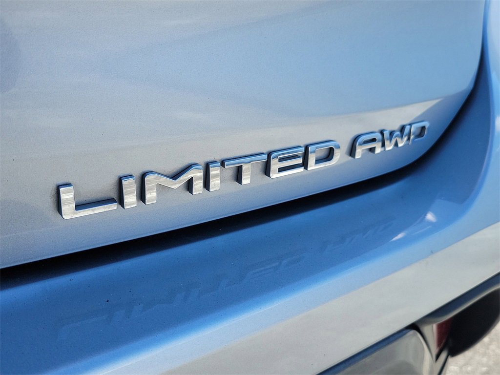 Used 2023 Toyota Highlander Limited image 8