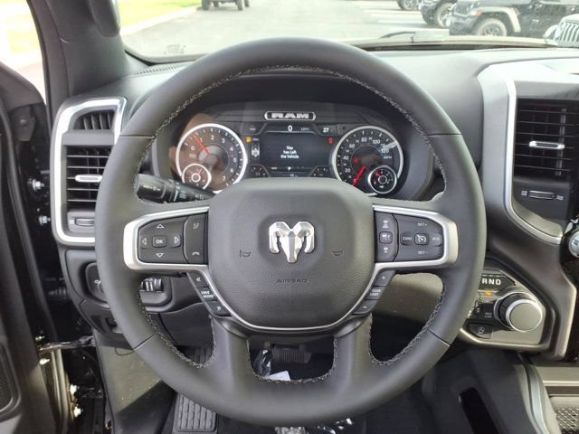 New 2026 RAM 1500 4x4 Crew Cab image 10