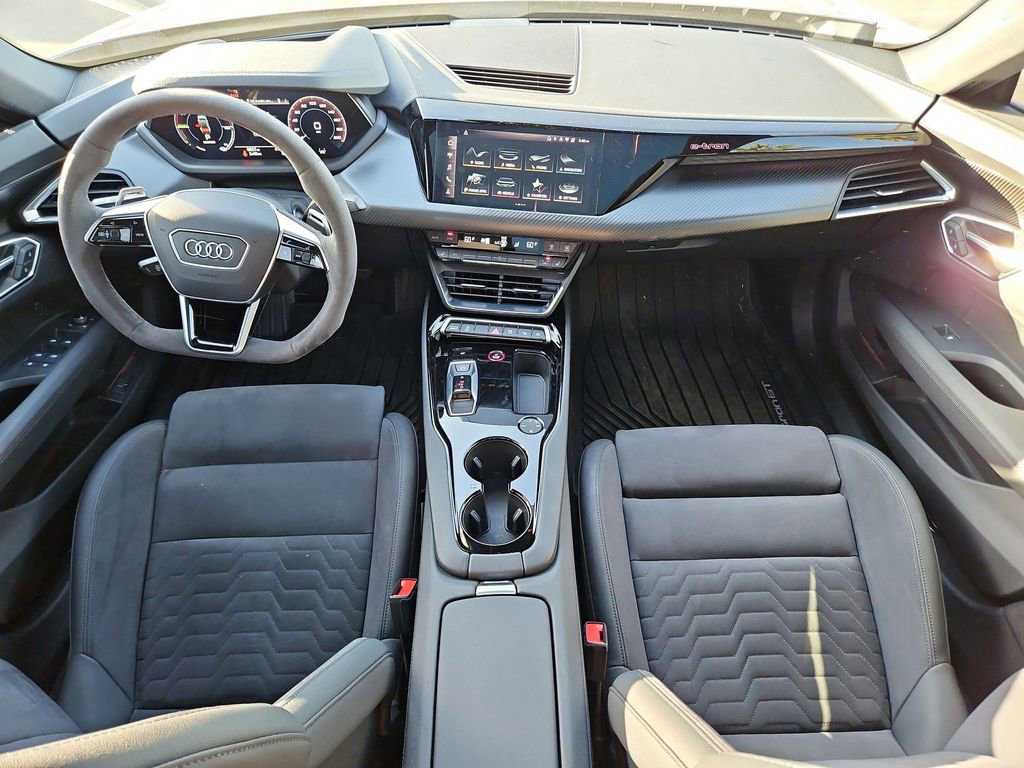 Used 2023 Audi e-tron GT Prestige w/ Prestige Package image 17