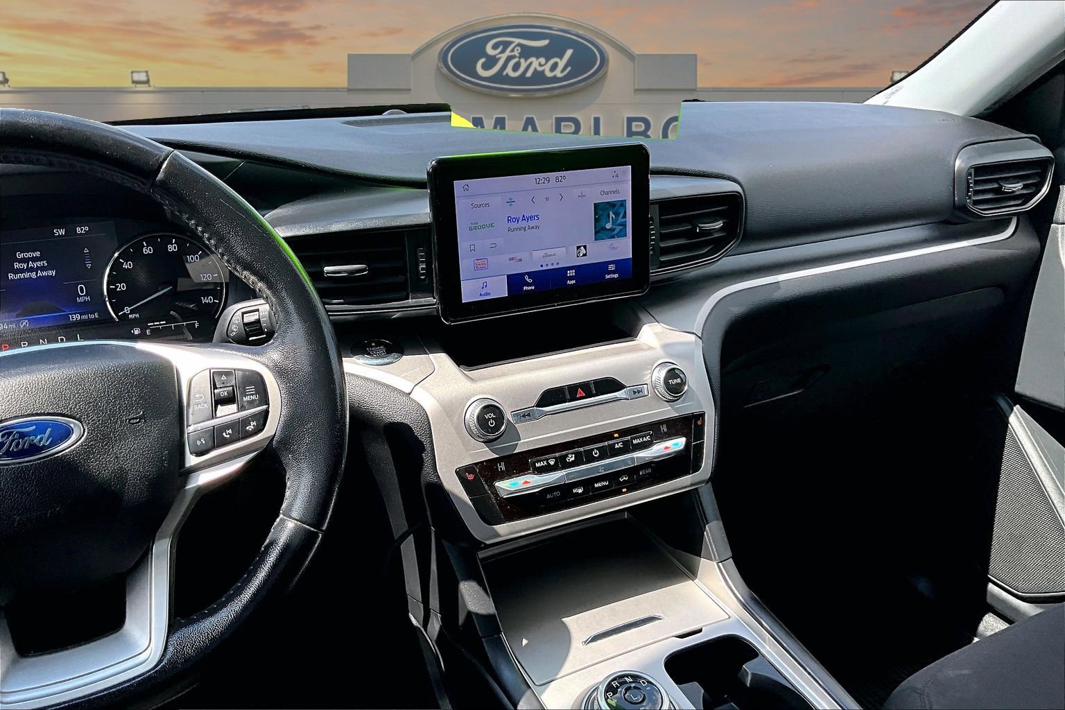 Used 2021 Ford Explorer XLT AWD/4WD image 6