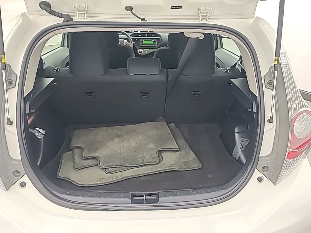 Used 2014 Toyota Prius C Two image 18