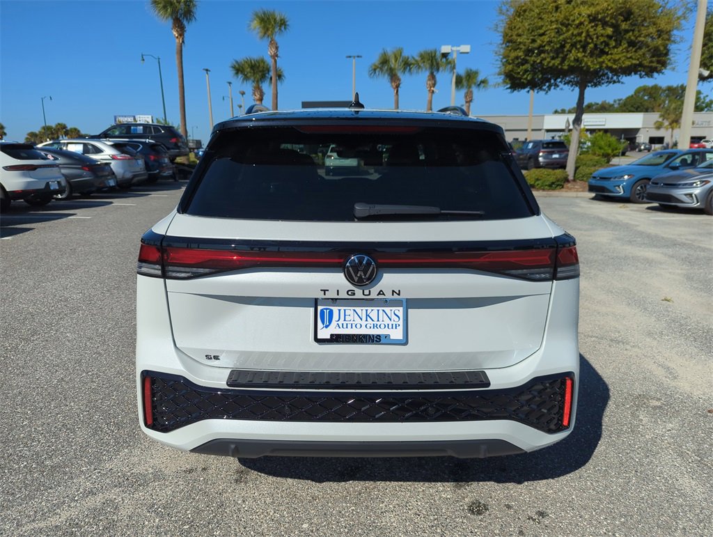 New 2026 Volkswagen Tiguan SE R-Line image 6