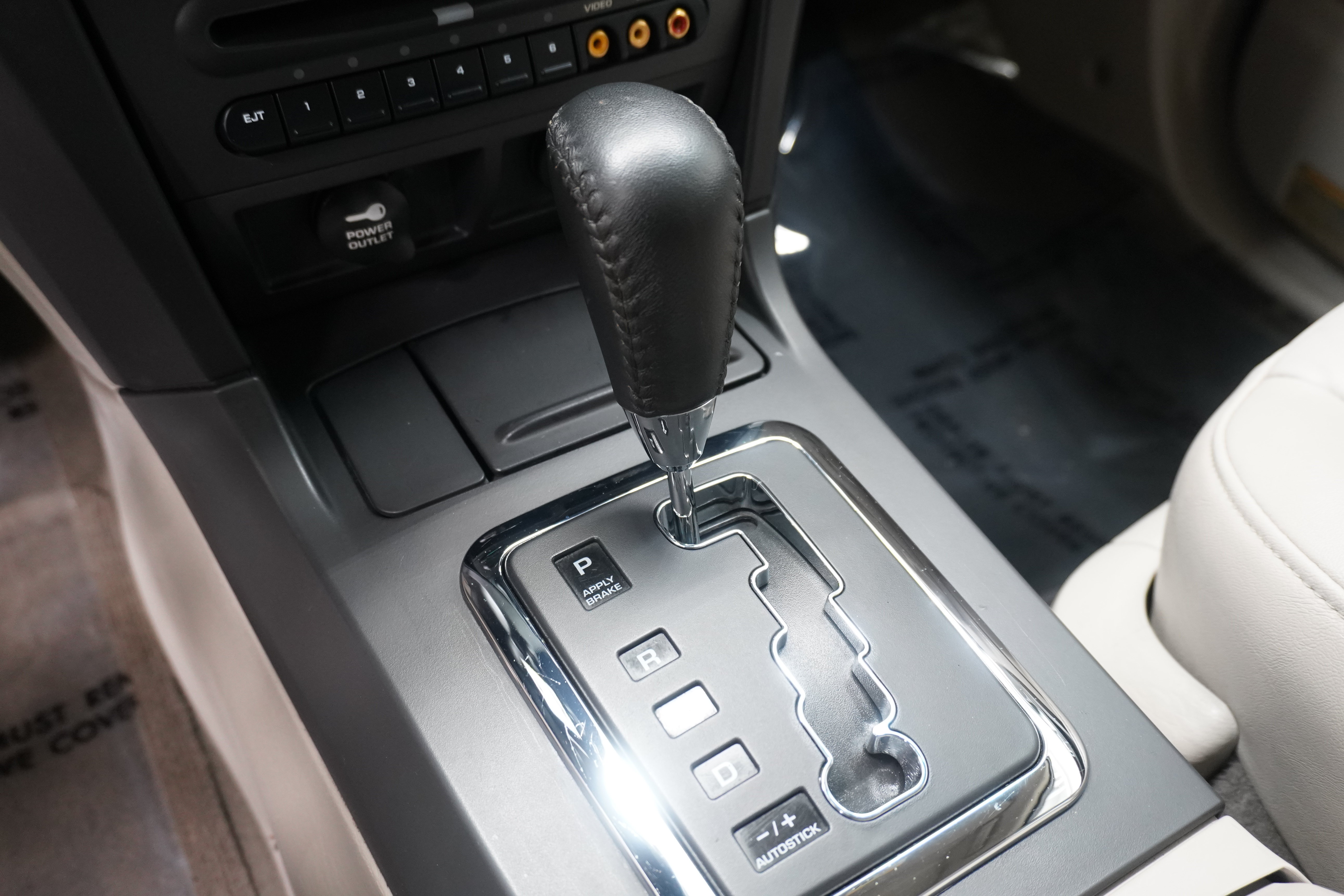 Used 2005 Chrysler Pacifica Touring FWD image 19