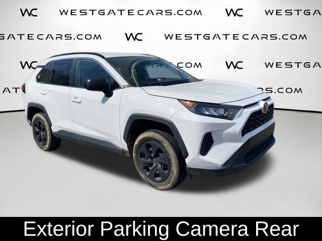 Used 2019 Toyota RAV4 LE FWD image 5