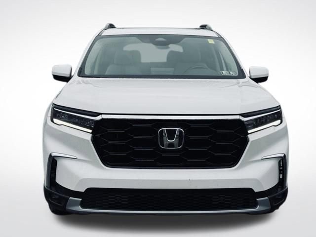 Used 2024 Honda Pilot Touring image 2