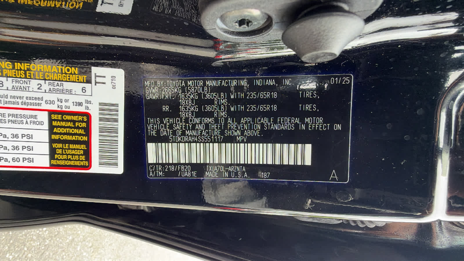 Used 2025 Toyota Highlander LE FWD image 30