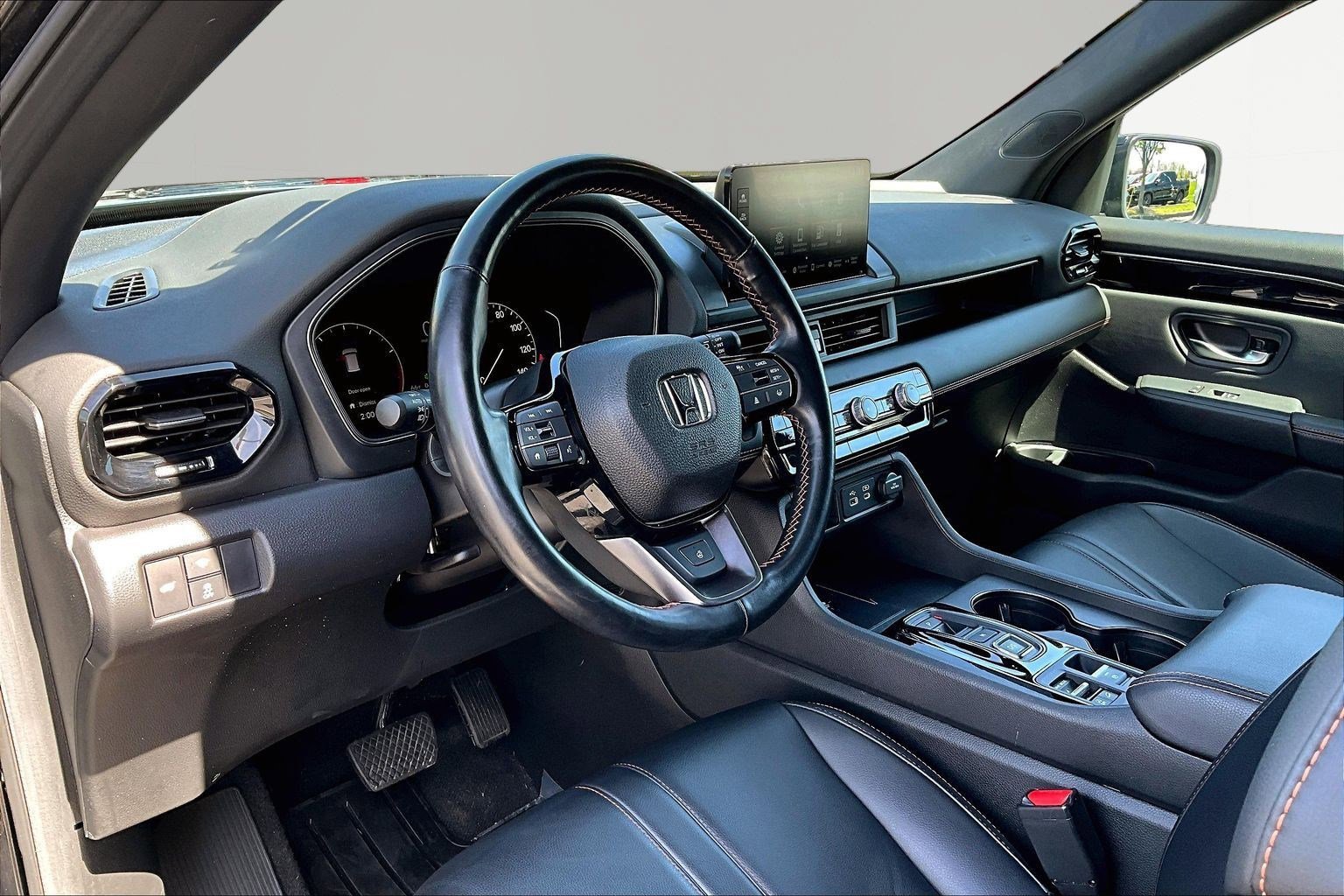 Certified 2024 Honda Pilot TrailSport image 20