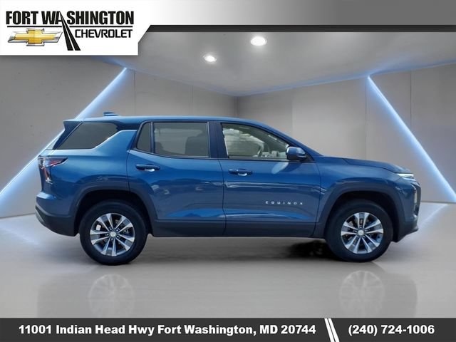 Used 2026 Chevrolet Equinox LT AWD/4WD image 2