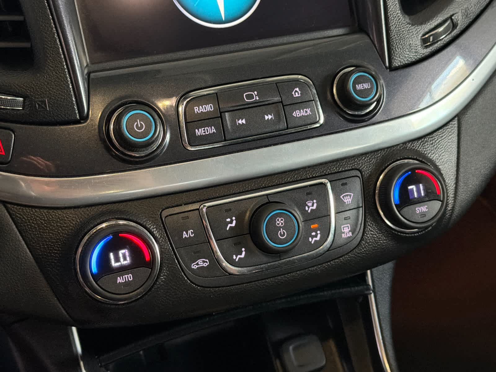 Used 2019 Chevrolet Impala LT FWD image 20