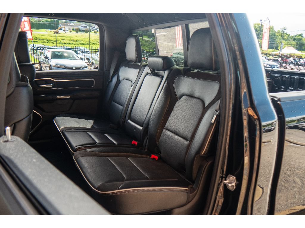 Used 2023 RAM 1500 Laramie AWD/4WD image 18