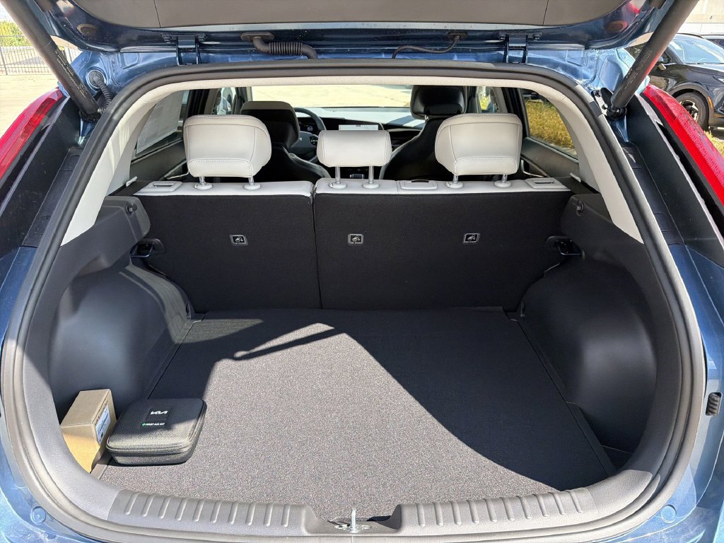 New 2026 Kia Niro EX FWD image 22