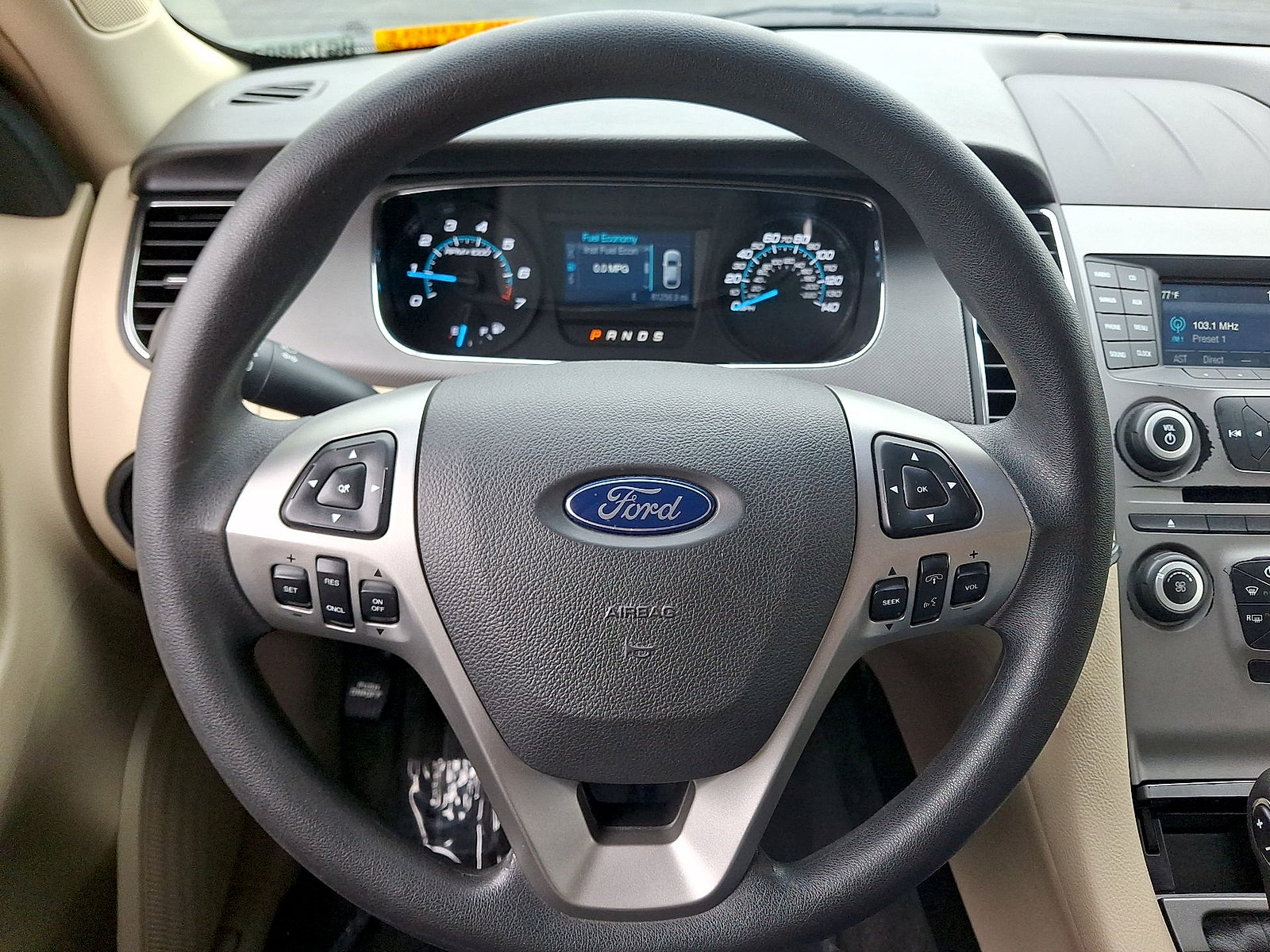 Used 2017 Ford Taurus SE FWD image 16