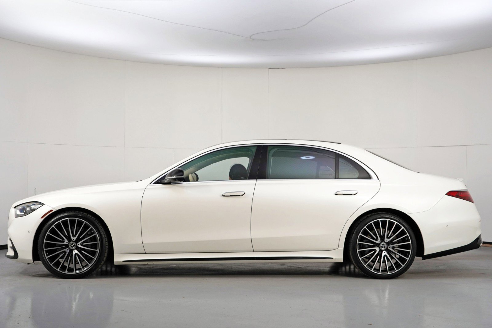 Used 2022 Mercedes-Benz S 500 4MATIC image 9